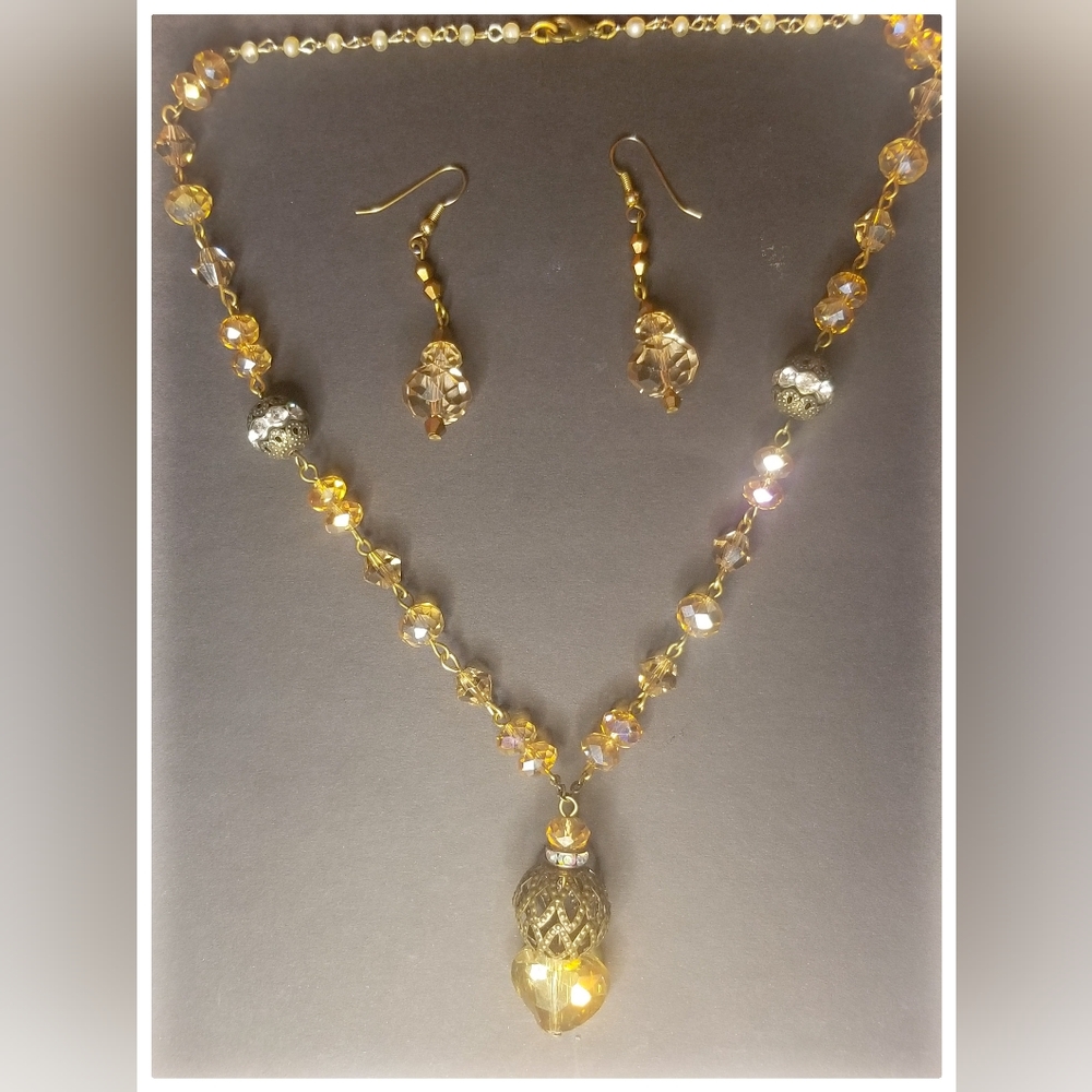 💛⚜️ Topaz Crystal Heart Handmade Vintage Necklace Earring Set